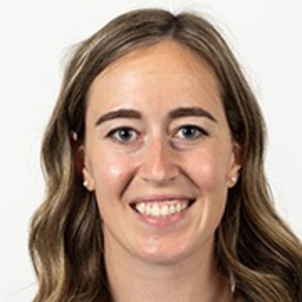 Anne Cummings Portrait Image